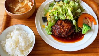 ハンバーグを楽しむための健康ガイド：子供から高齢者まで