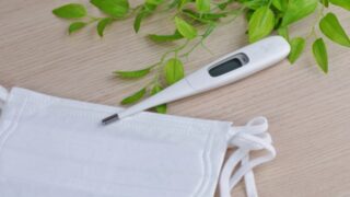 10秒で測れる体温計はなぜ早い?予測式の仕組みと誤差の原因を解説